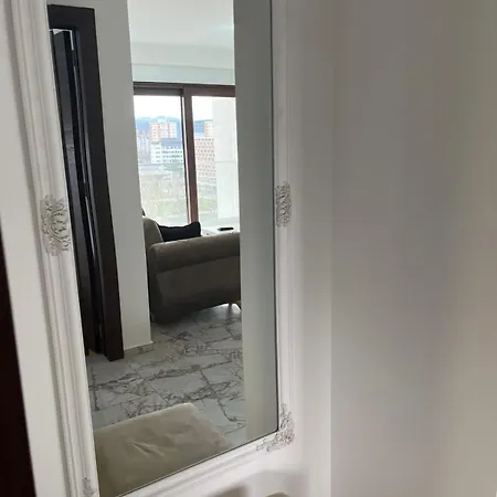 Lux Rose Avenue 75m2 Apartment