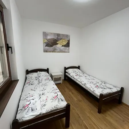Lux Rose Avenue 75m2 Apartment Kragujevac
