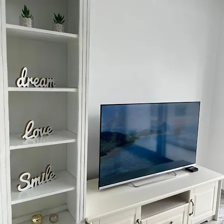 Lux Rose Avenue 75m2 Apartment Kragujevac