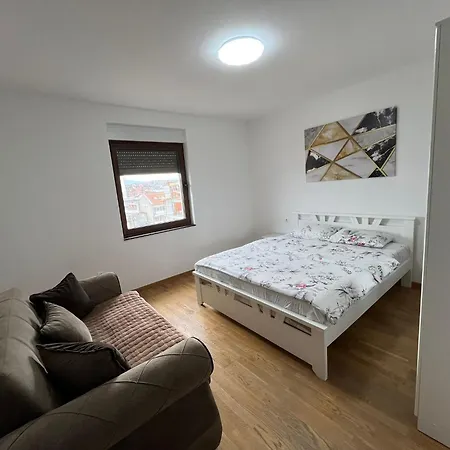 Lux Rose Avenue 75m2 Kragujevac